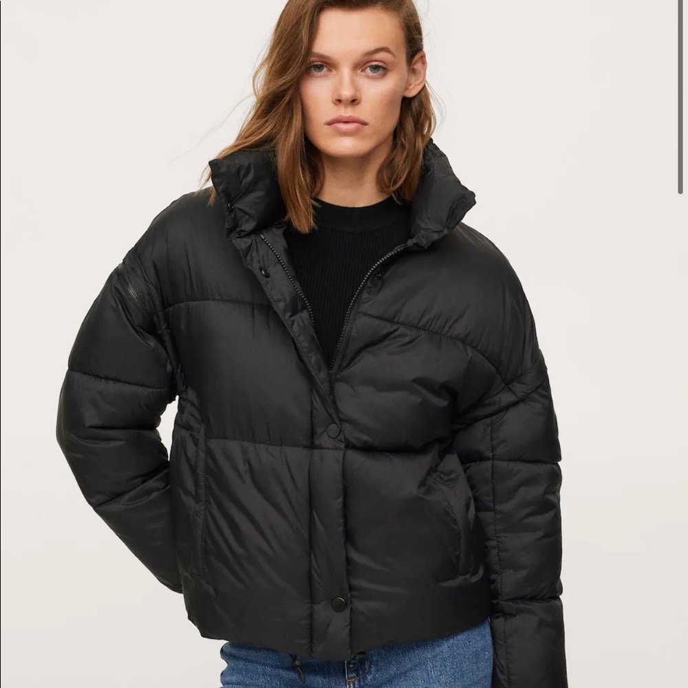 MANGO padded jacket with detachable sleeves. Gently worn - black - M